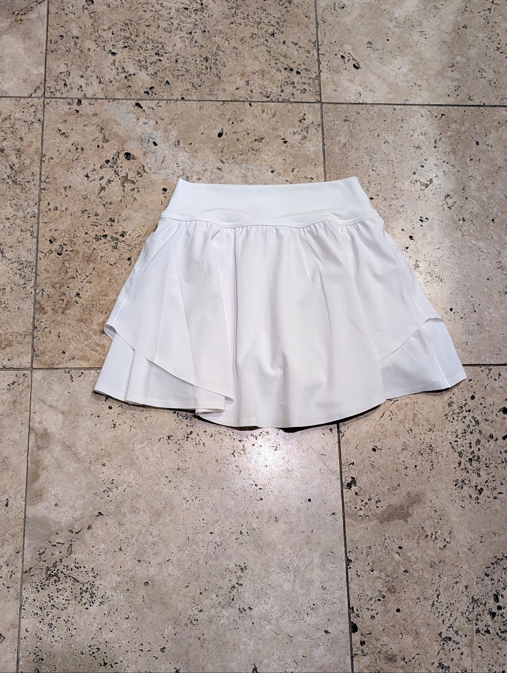 OFFLINE by Aerie white tennis skirt with built in shorts Size XS NWOT